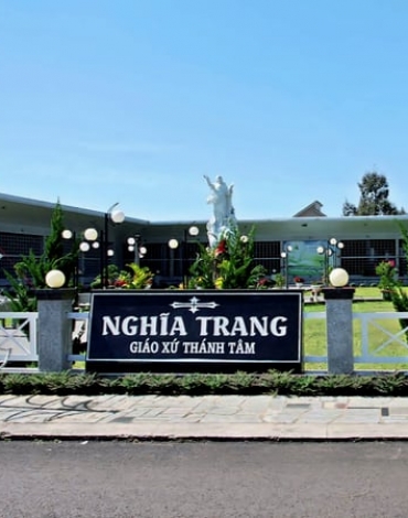 Công viên nghĩa trang Thánh Tâm