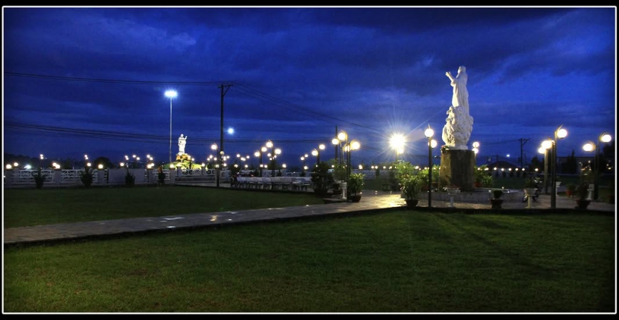 DẤU PHẨY GIỮA HAI CHẶNG ĐỜI