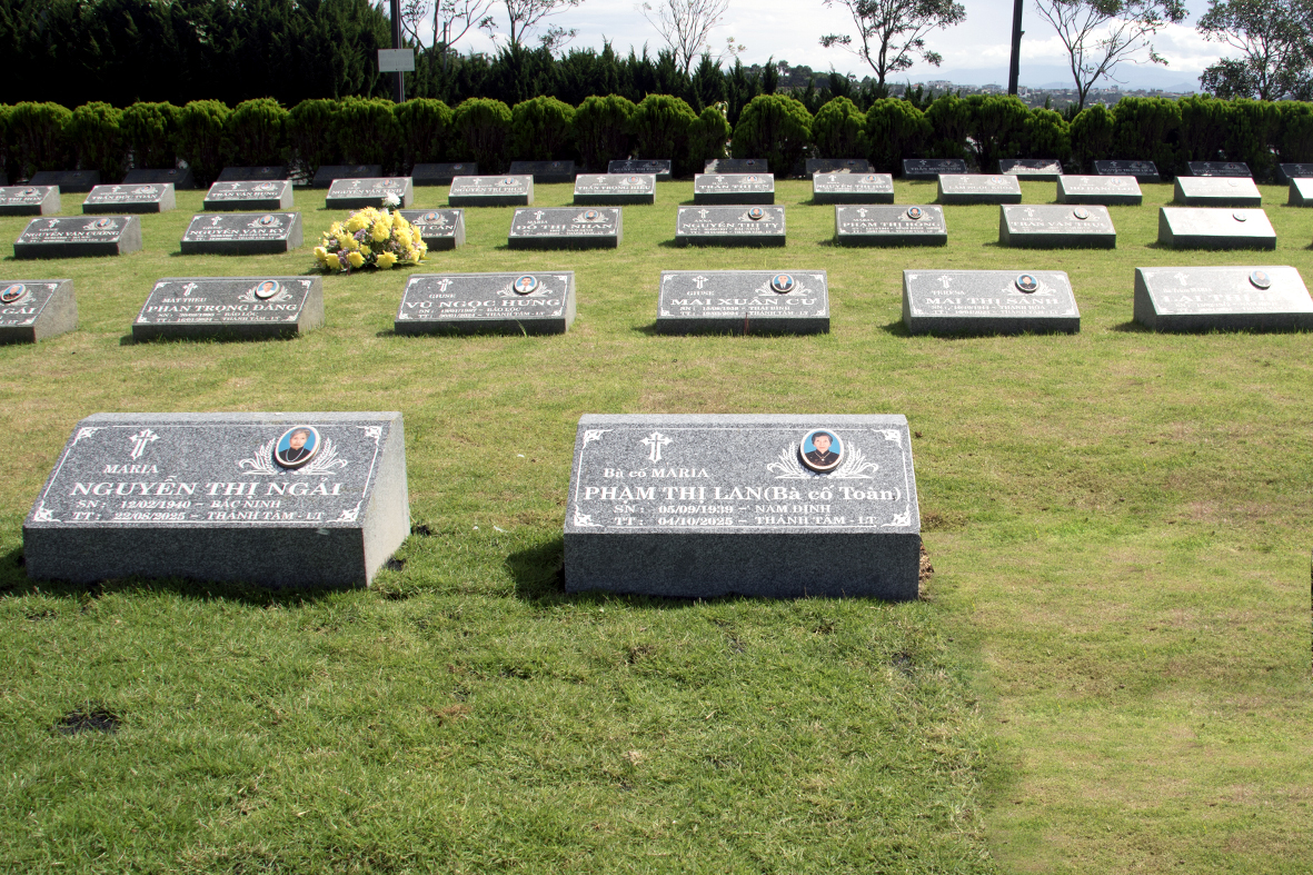 PHẠM THỊ LAN (BÀ CỐ TOÀN)