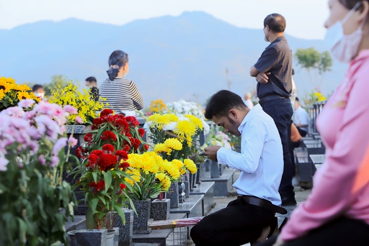 THÁNH LỄ CẦU CHO CÁC TÍN HỮU ĐÃ QUA ĐỜI 02/11/2022