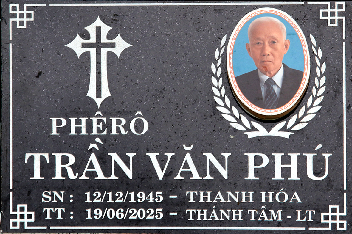 TRẦN VĂN PHÚ