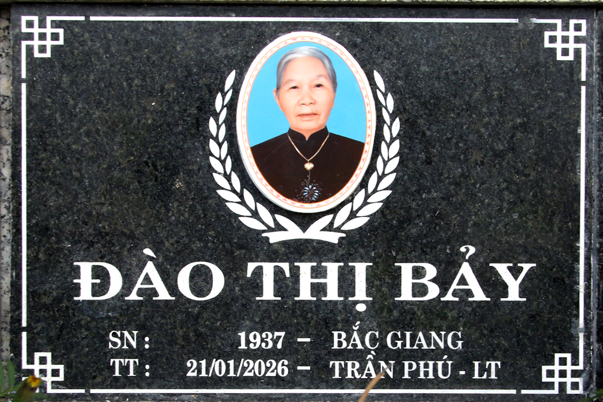 ĐÀO THỊ BẢY