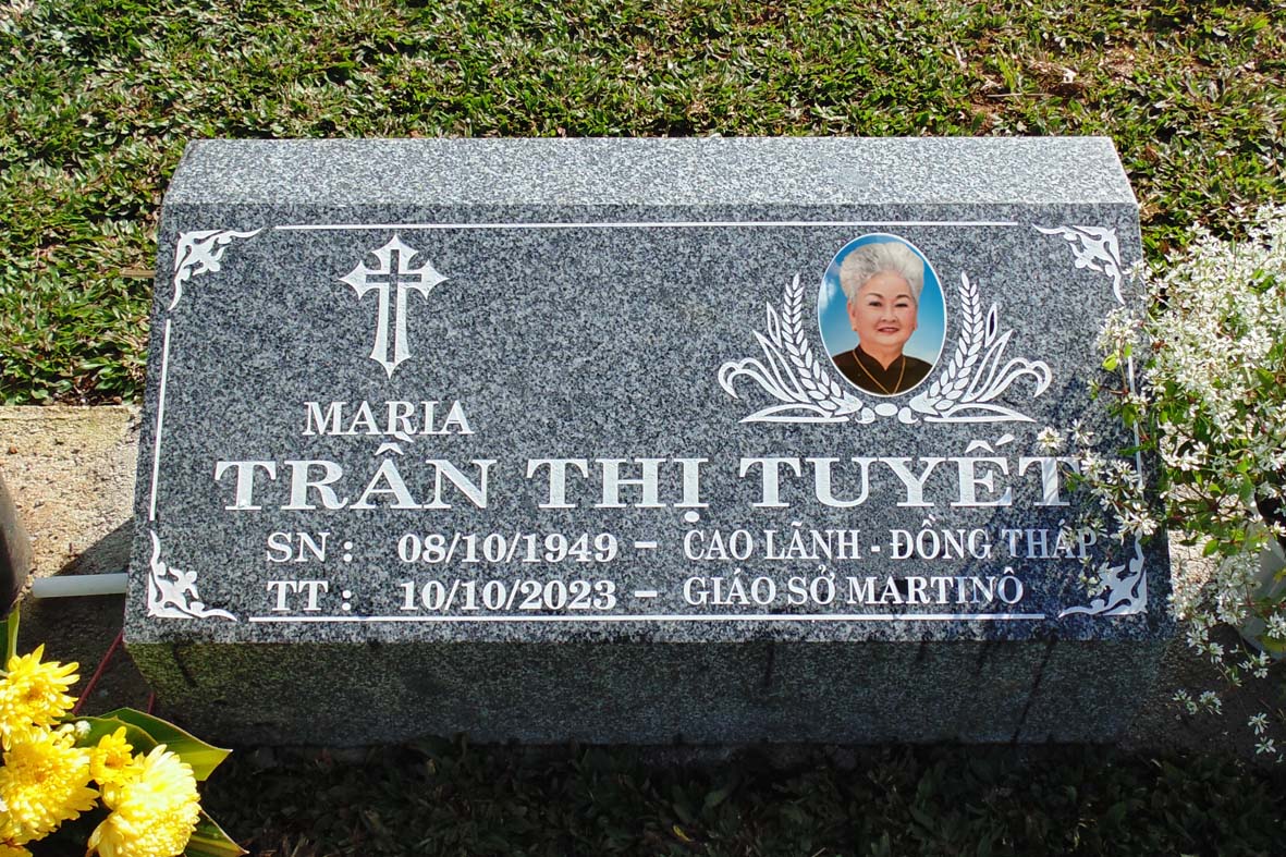 TRẦN THỊ TUYẾT