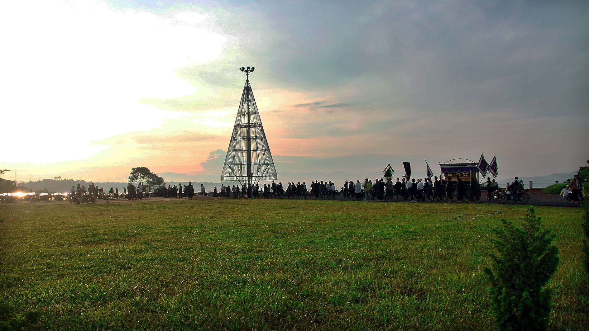 Công viên nghĩa trang Thánh Tâm